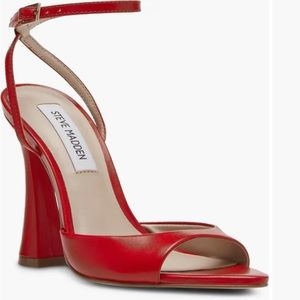 Beki Ankle Strap Pointed Toe Sandal (Women)
Steve Madden 6.5